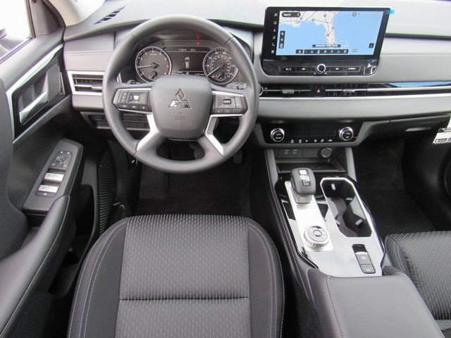 New 2026 Mitsubishi Outlander ES FWD image 10