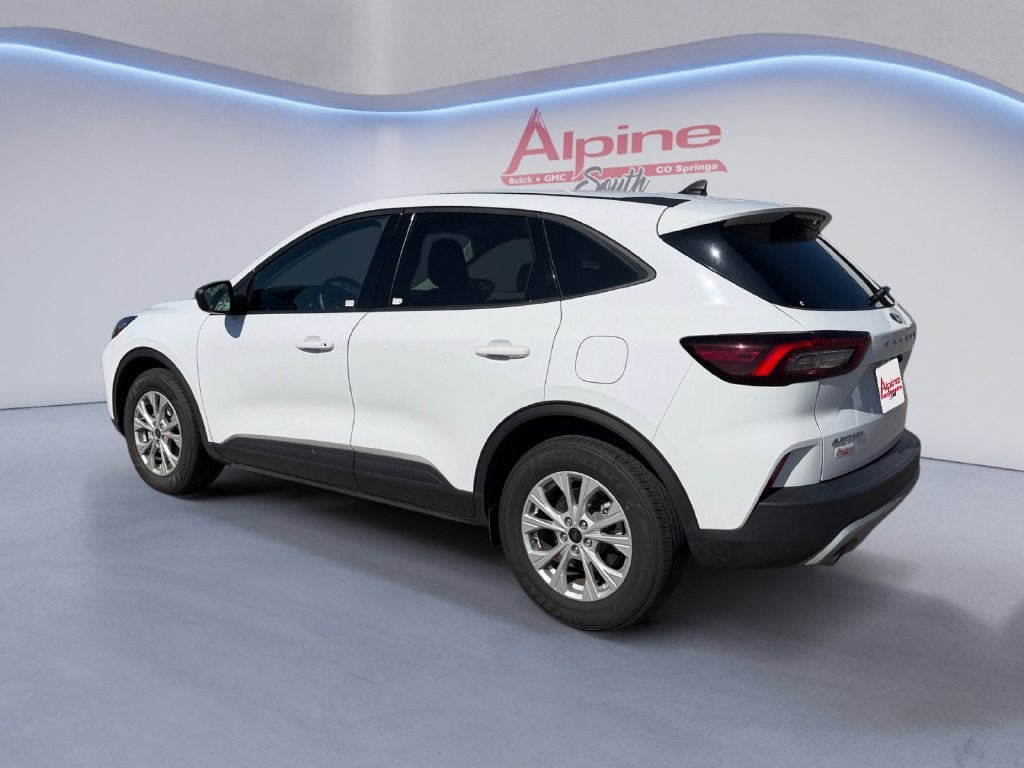 Used 2025 Ford Escape Active FWD image 3