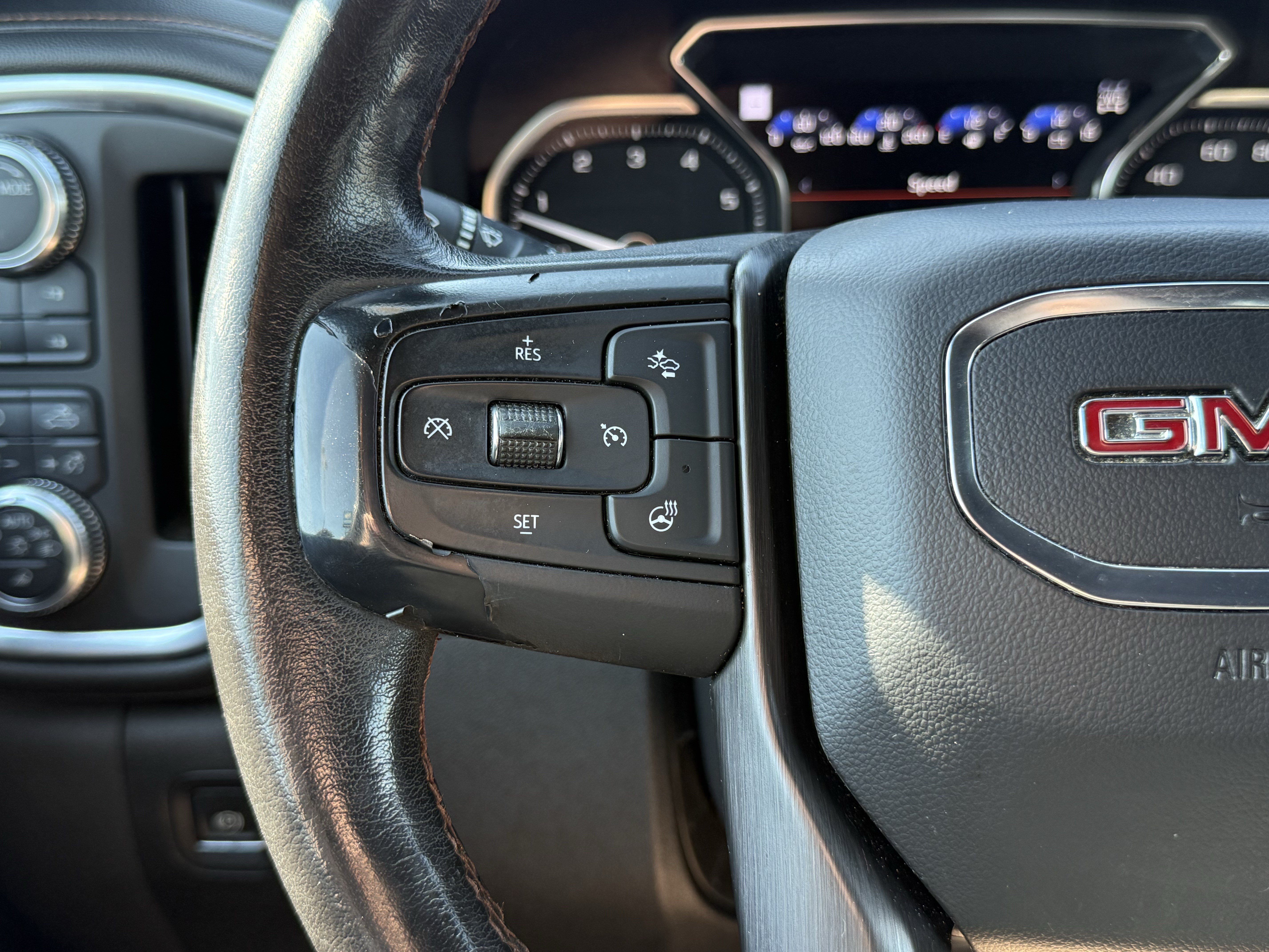 Used 2020 GMC Sierra 1500 AT4 w/ AT4 Premium Package AWD/4WD image 16