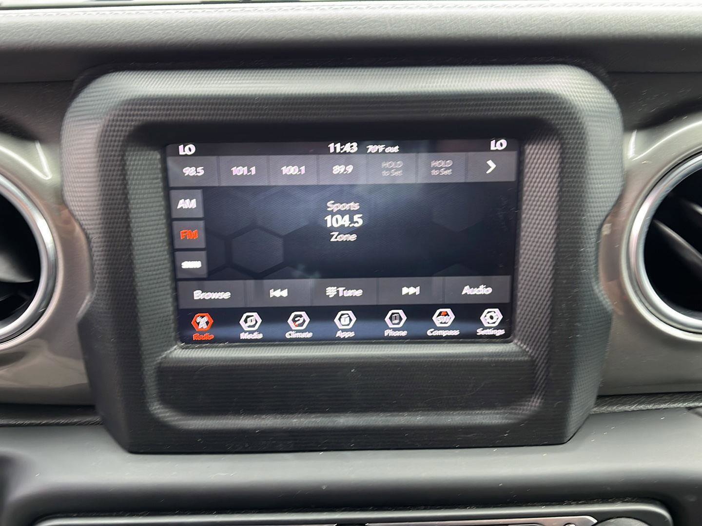 Used 2019 Jeep Wrangler Unlimited Sahara image 26