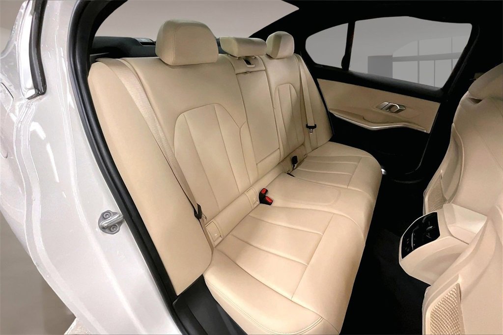 Used 2019 BMW 330i Sedan w/ Driving Assistance Package image 23