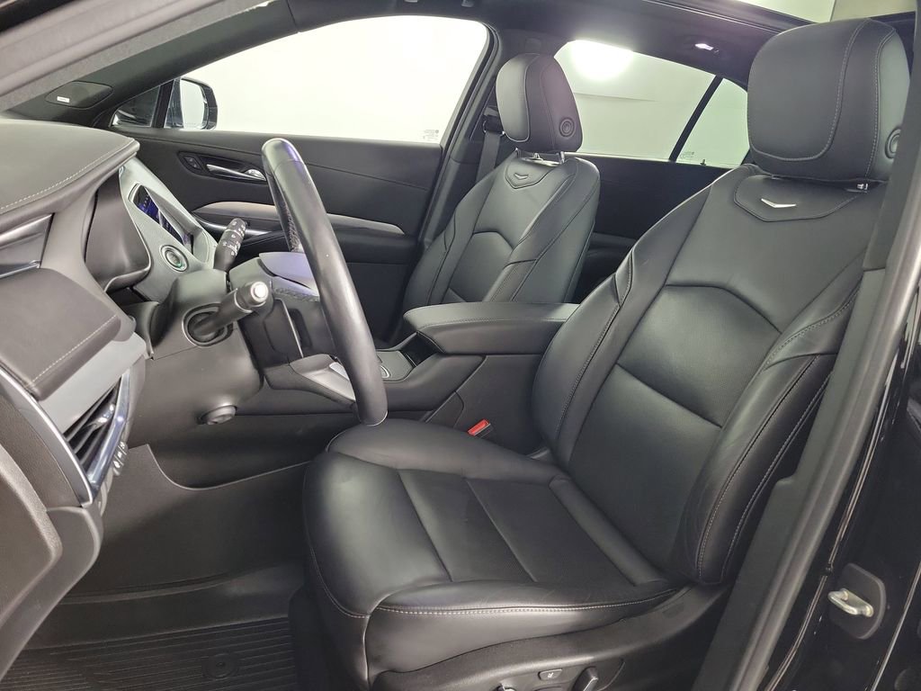 Used 2021 Cadillac XT4 Premium Luxury FWD image 15