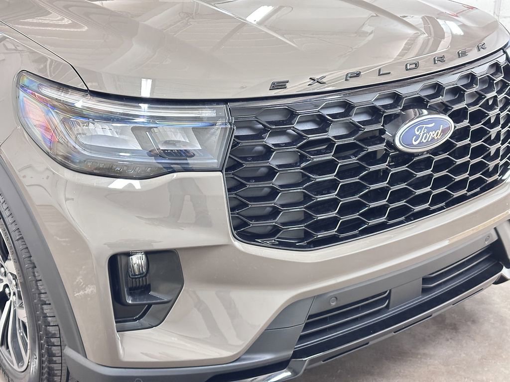 New 2026 Ford Explorer ST-Line image 12