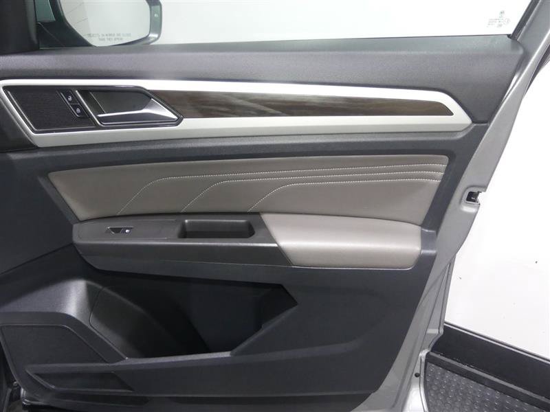 Used 2022 Volkswagen Atlas SE w/ Panoramic Sunroof Package FWD image 19