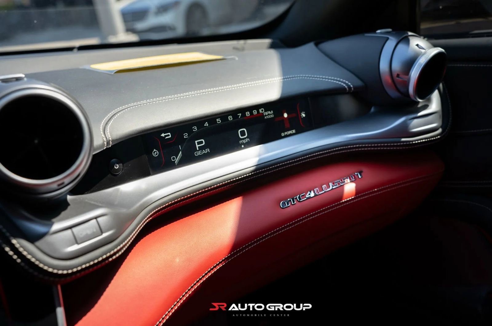 Used 2019 Ferrari GTC4Lusso T RWD image 12