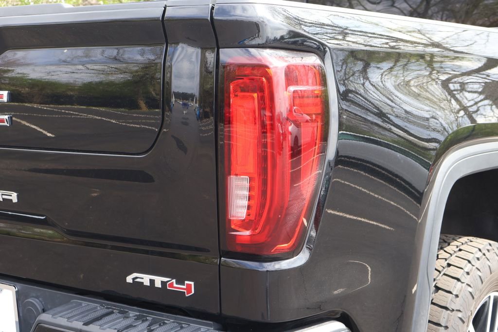 Used 2022 GMC Sierra 1500 AT4 w/ AT4 Premium Package image 10