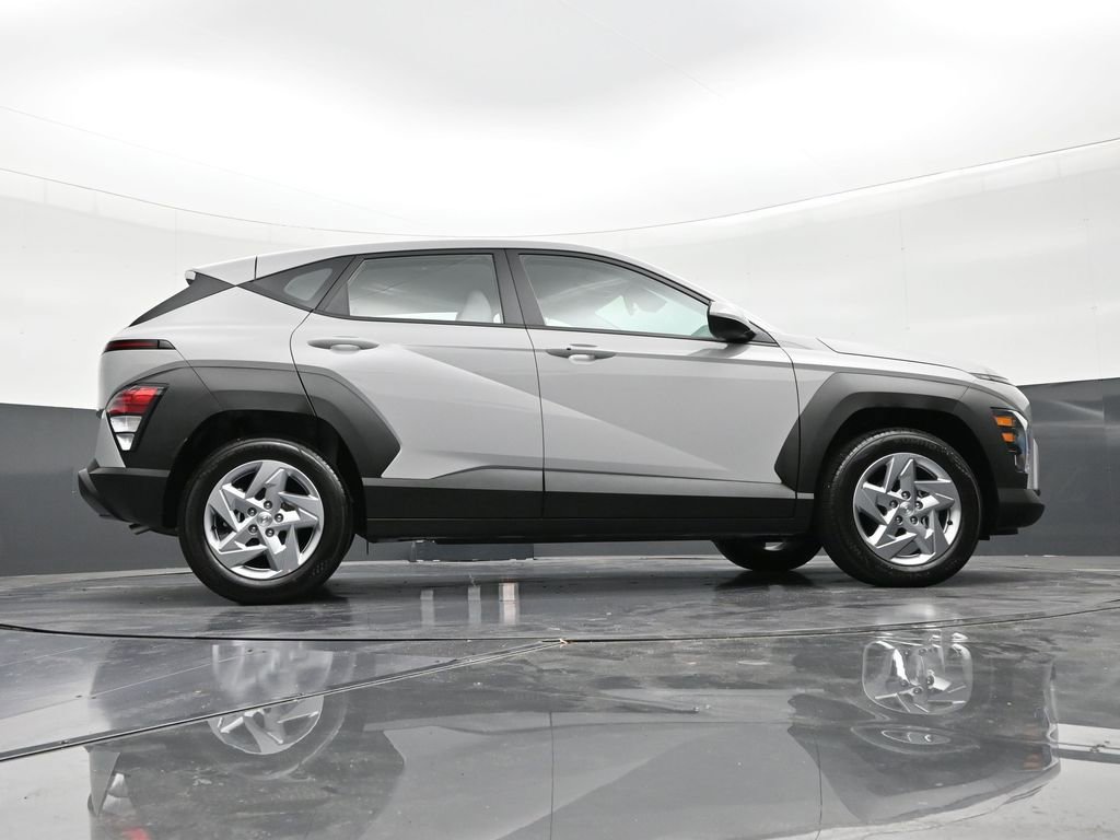 Used 2026 Hyundai Kona SE FWD image 25