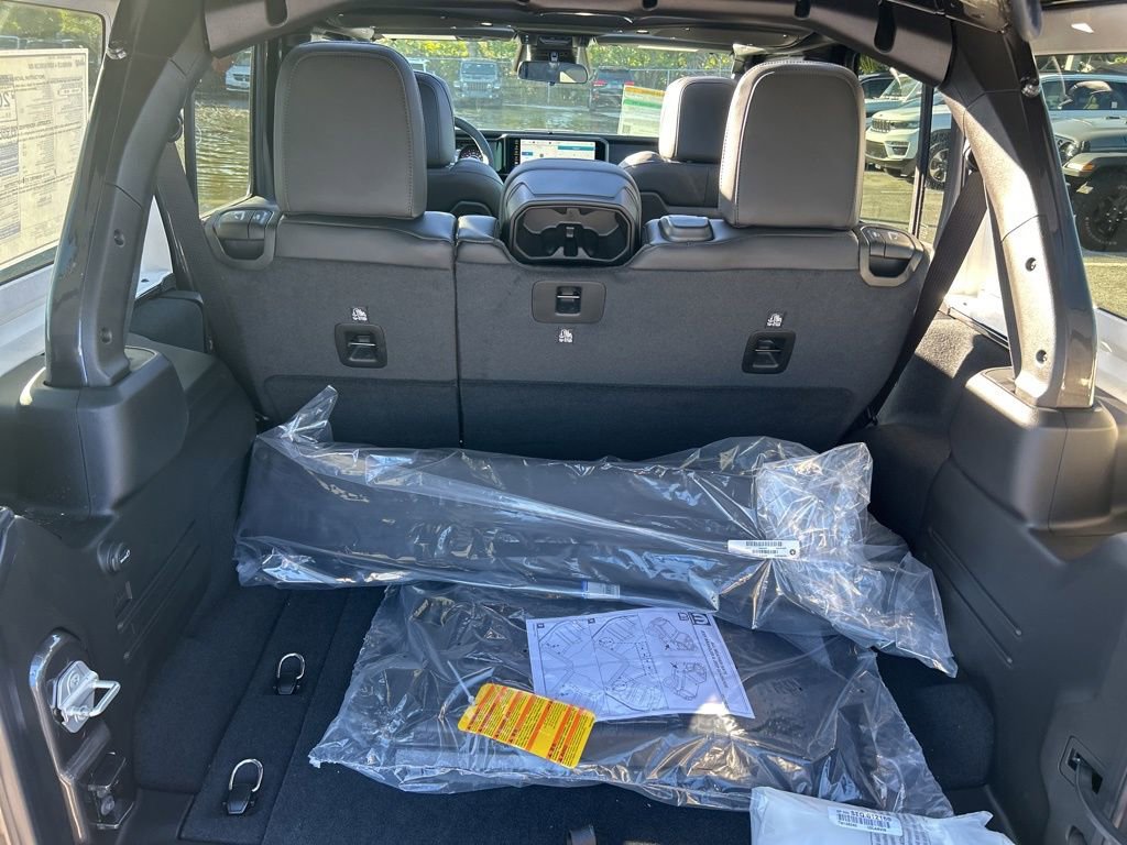 New 2026 Jeep Wrangler Unlimited Rubicon image 30