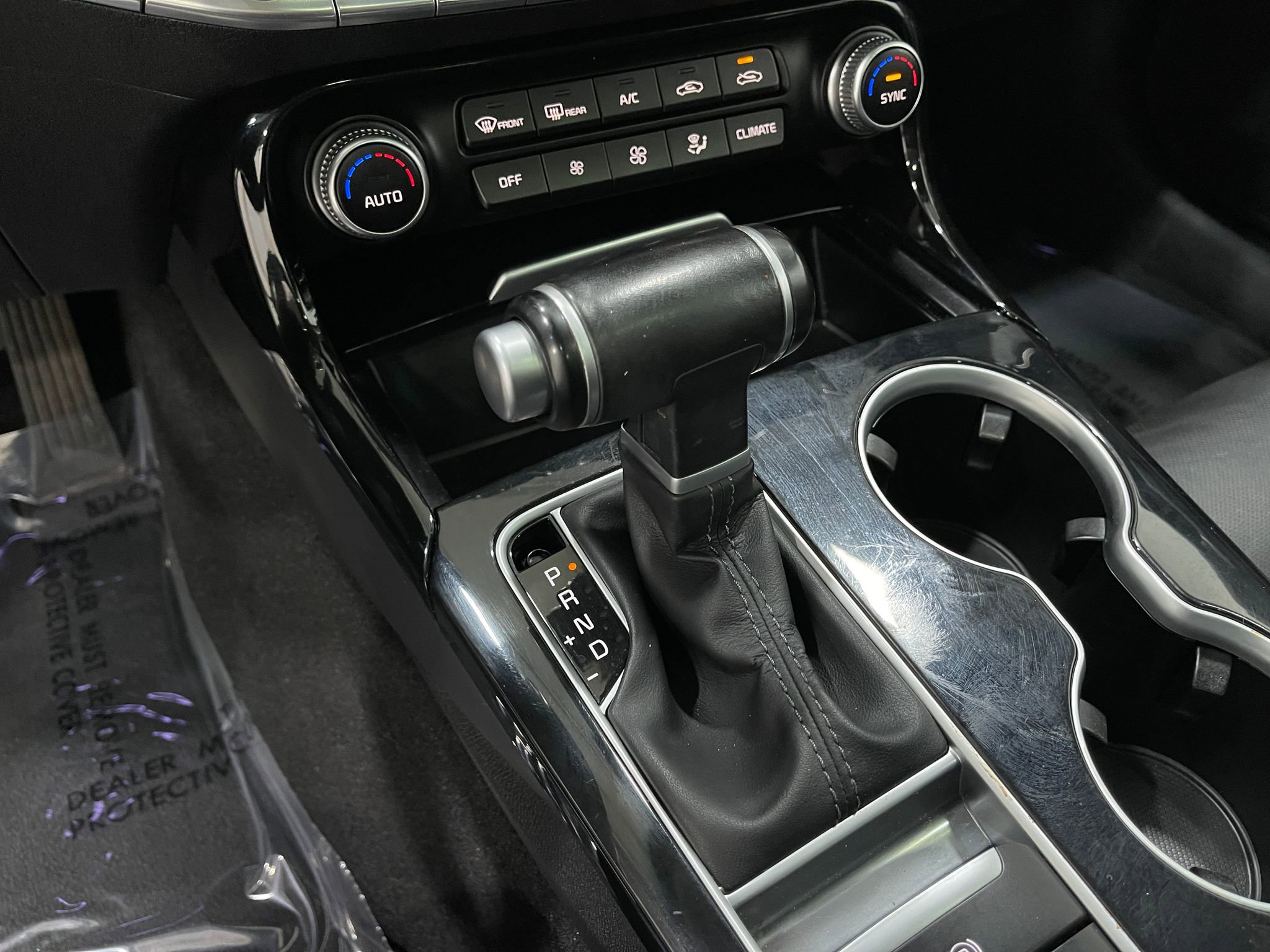 Used 2018 Kia Stinger Premium image 28