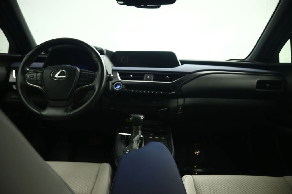Used 2021 Lexus UX 250h w/ Premium Package AWD/4WD image 37