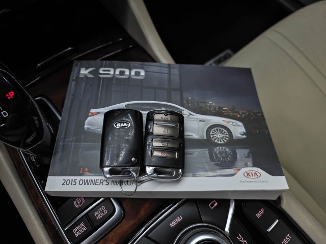 Used 2015 Kia K900 Premium w/ Interior Highline Package RWD image 45