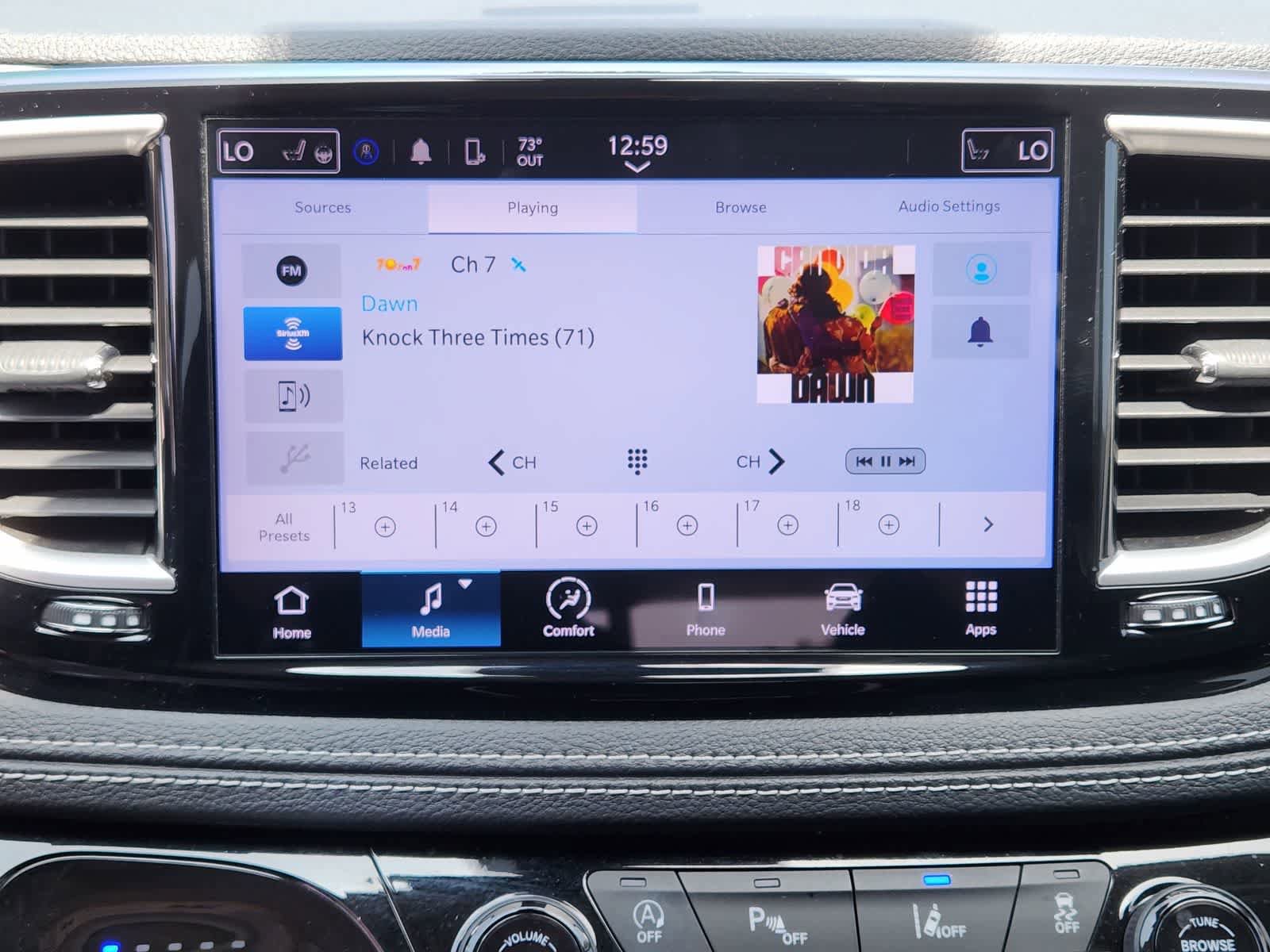Used 2022 Chrysler Pacifica Touring-L FWD image 16