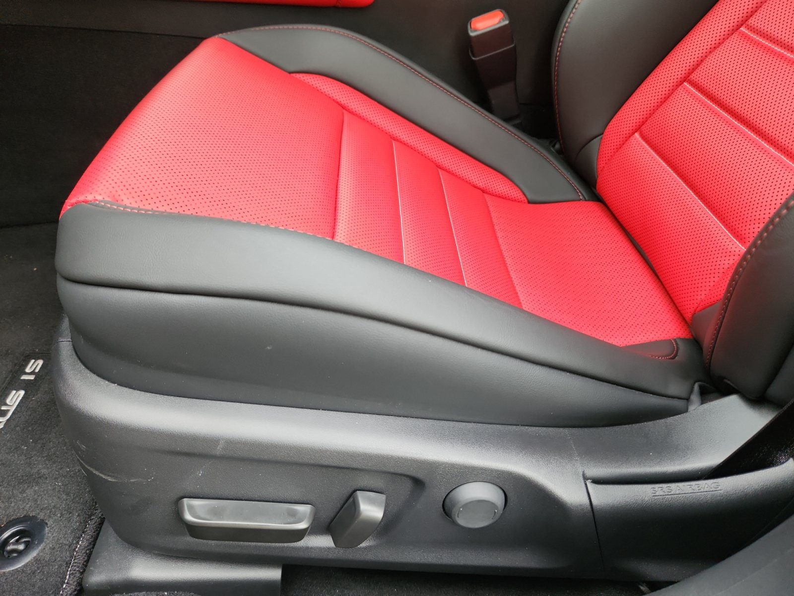 Used 2026 Lexus IS 350 F Sport w/ Technology Package RWD image 14