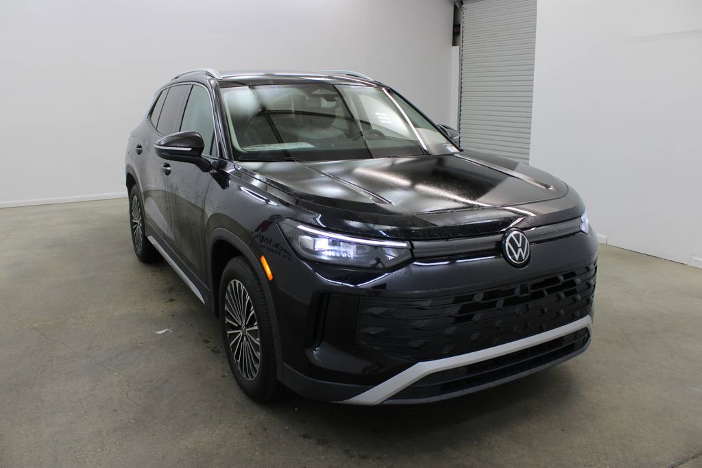 New 2026 Volkswagen Tiguan S FWD image 6