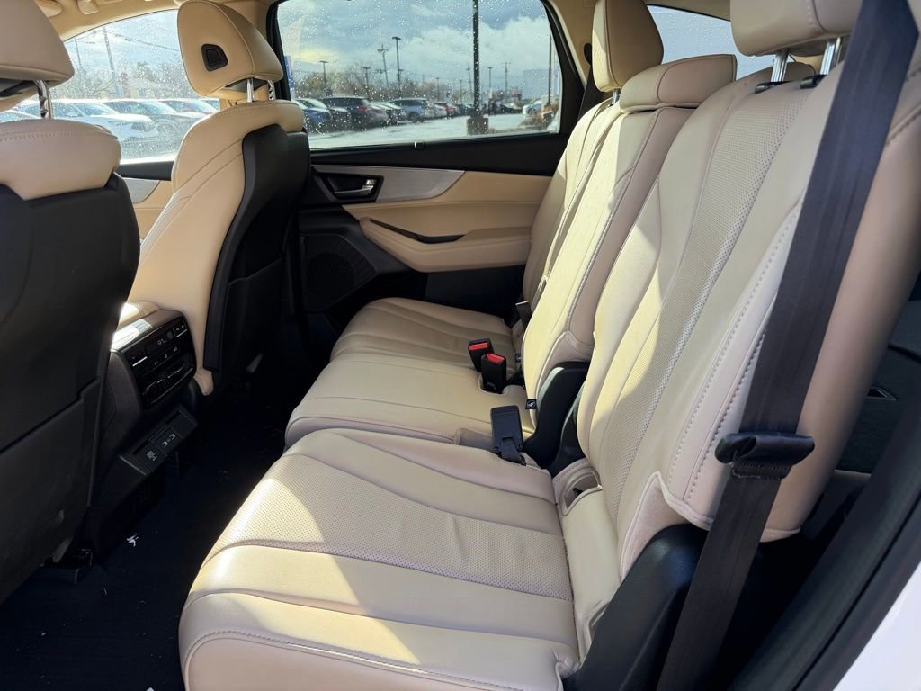 Used 2023 Acura MDX SH-AWD w/ Technology Package image 12