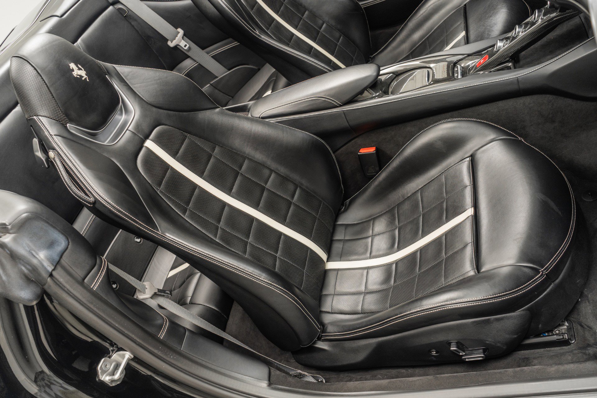 Used 2020 Ferrari Portofino image 25