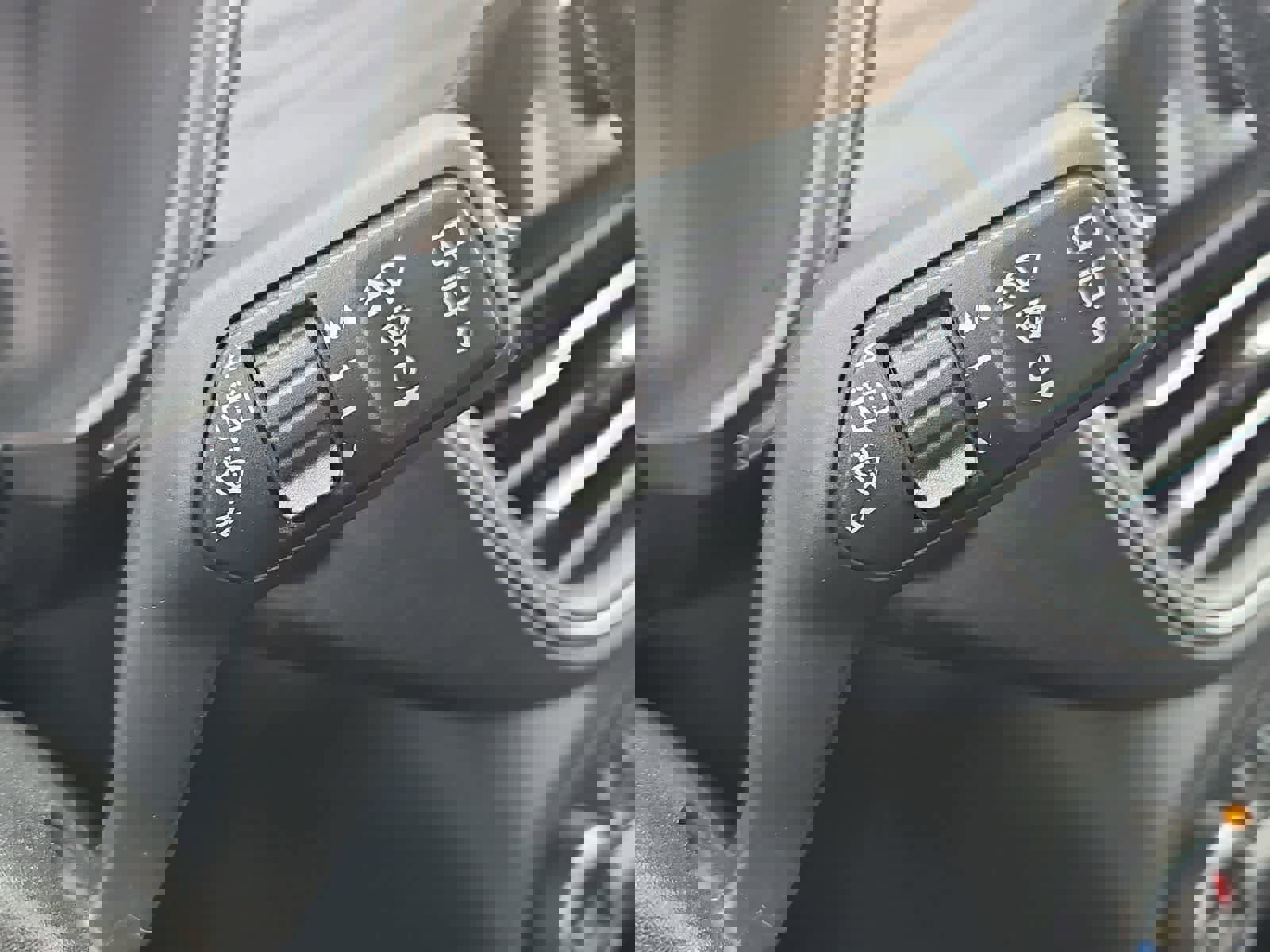 Used 2020 Ford Escape Titanium image 25