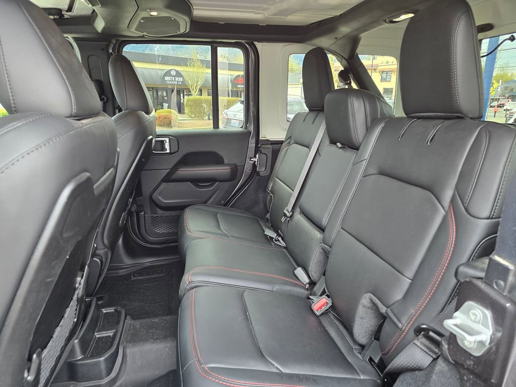 Used 2024 Jeep Wrangler Unlimited Rubicon w/ XTREMEE 35" Tire Package image 17