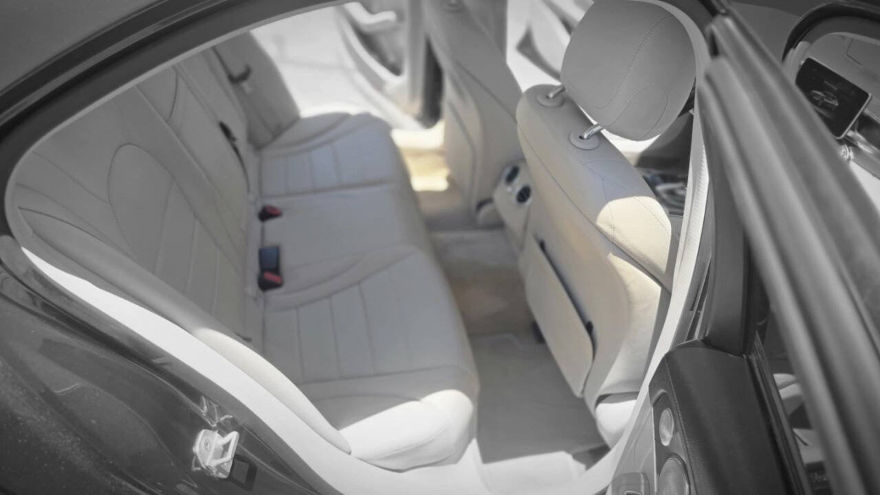 Used 2015 Mercedes-Benz C 300 4MATIC Sedan image 11