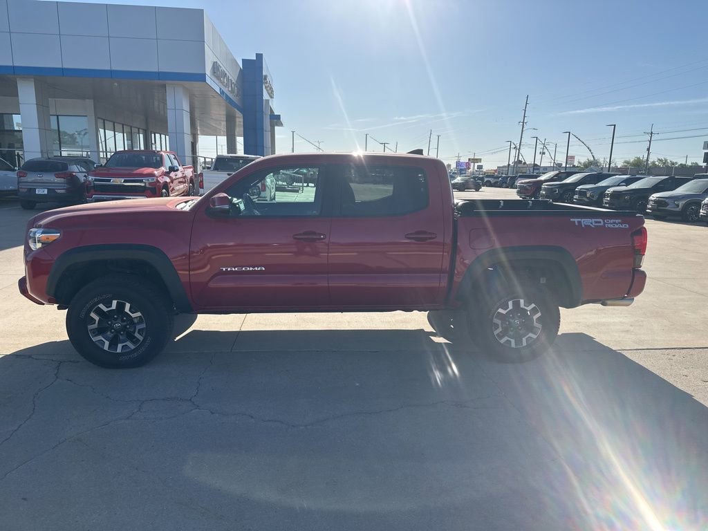 Used 2018 Toyota Tacoma TRD Off-Road w/ TRD Premium Off Road Package RWD image 27