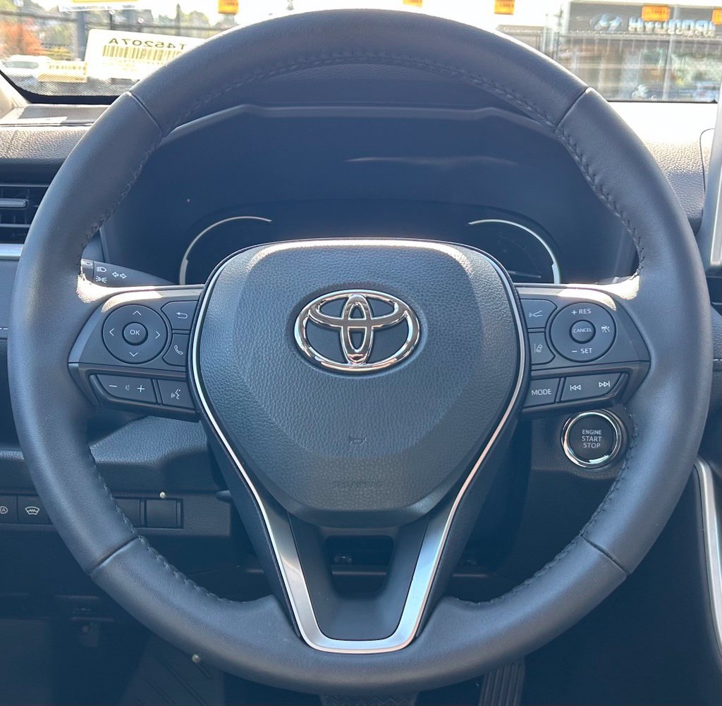 Certified 2023 Toyota RAV4 XLE w/ XLE Grade Weather Package AWD/4WD image 20
