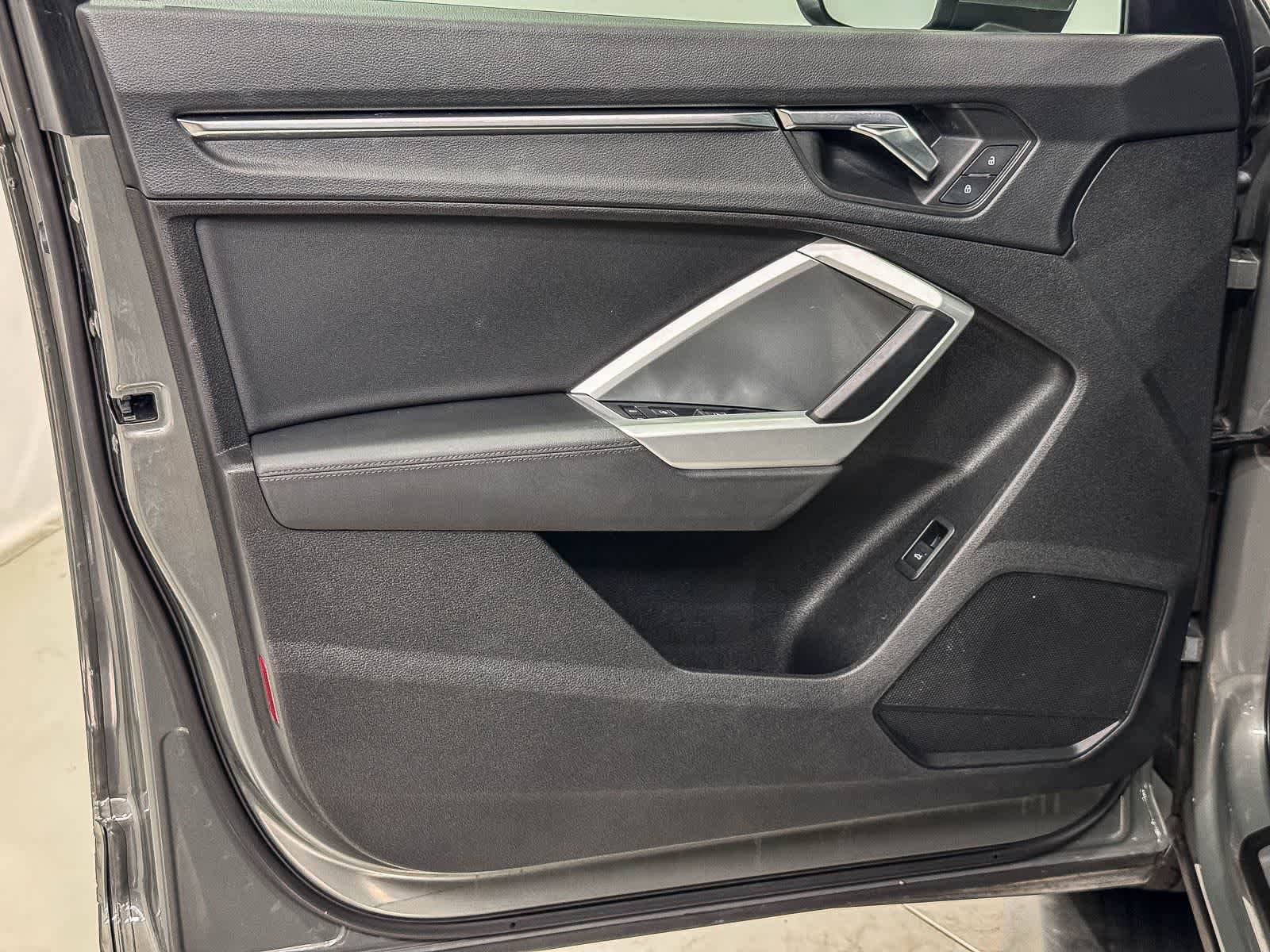 Used 2019 Audi Q3 2.0T Premium AWD/4WD image 21