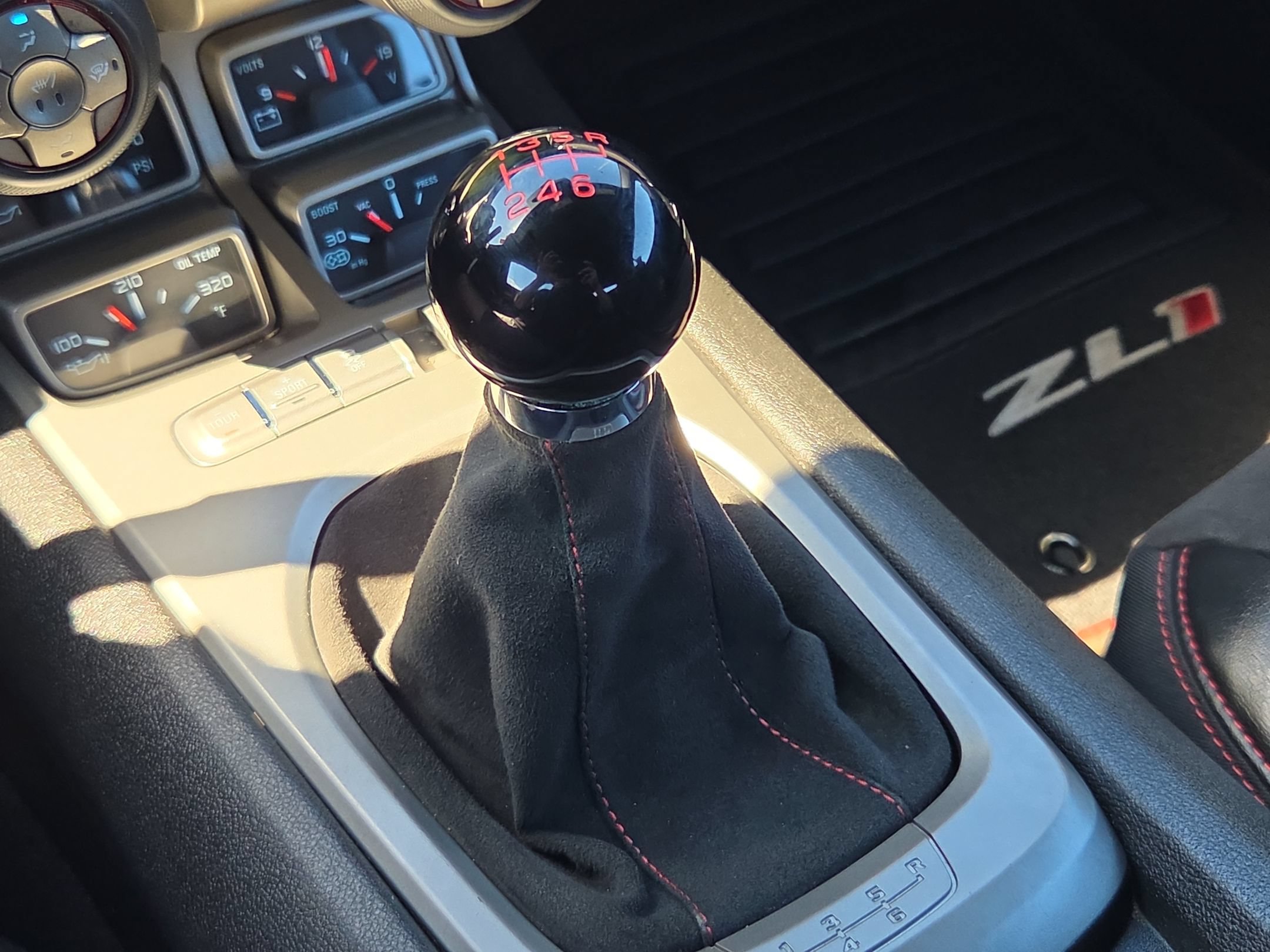 Used 2014 Chevrolet Camaro ZL1 RWD image 17