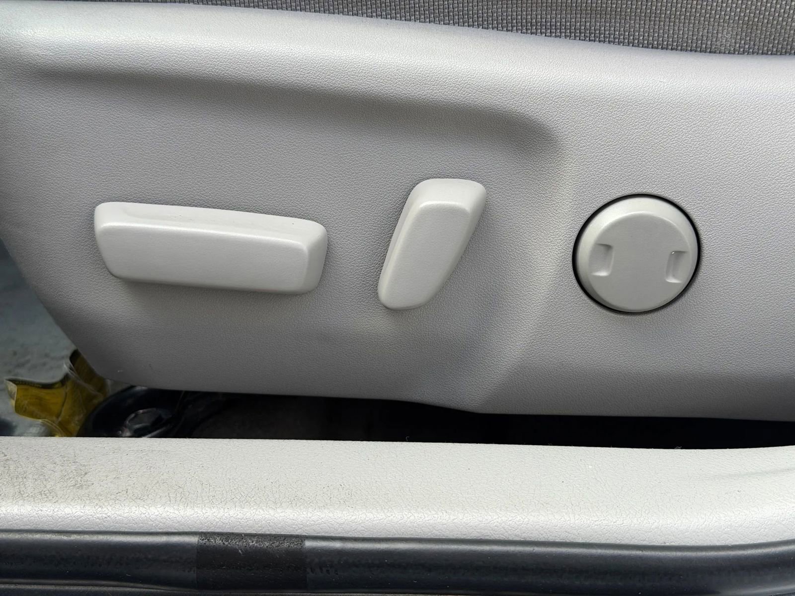 Used 2015 Toyota Camry LE FWD image 24