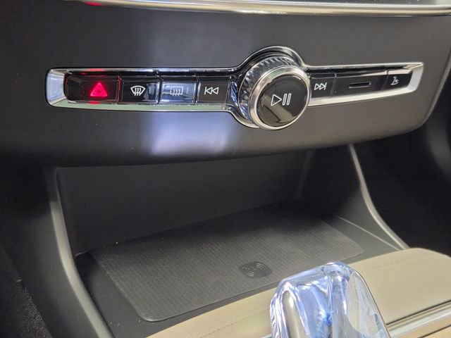 New 2026 Volvo XC90 B6 Plus AWD/4WD image 18