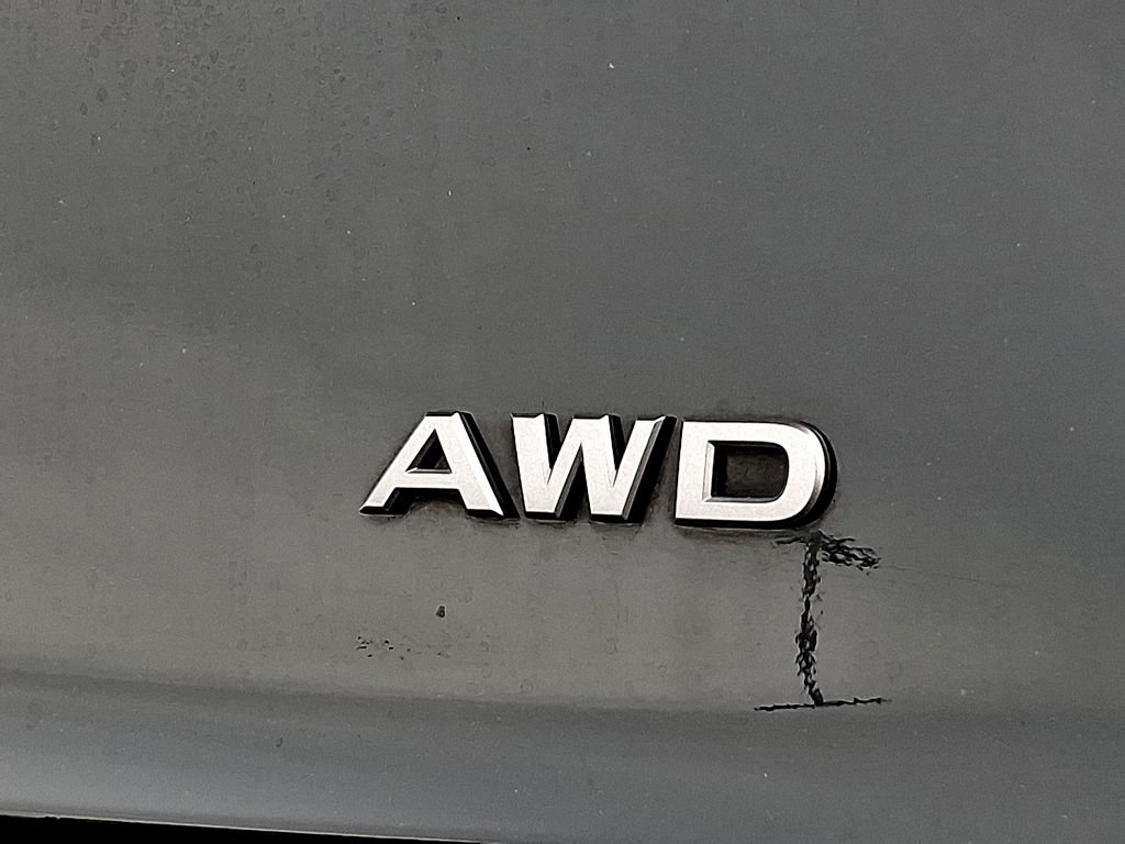 Used 2024 Nissan Rogue S image 31