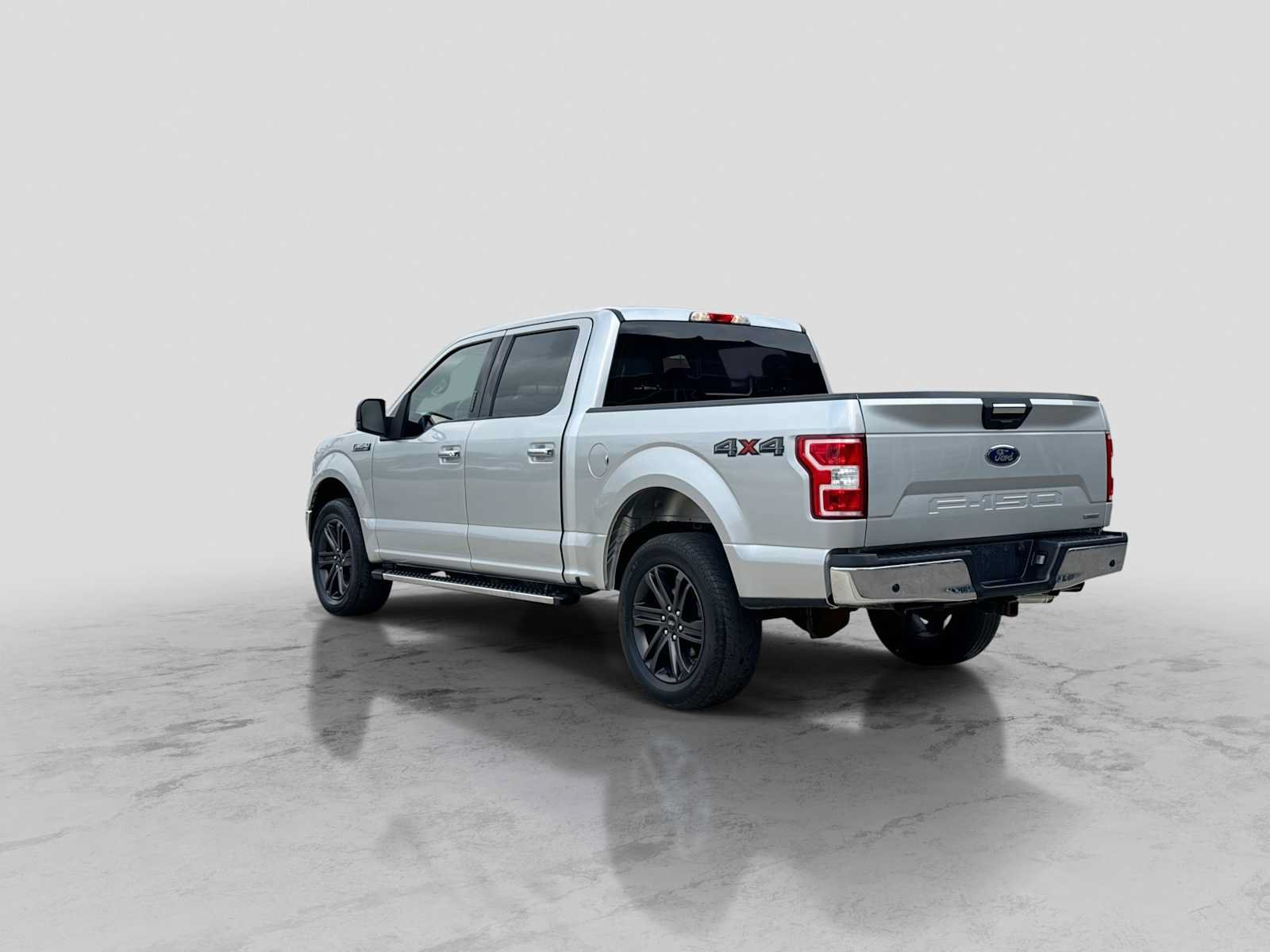 Used 2019 Ford F150 XLT w/ Equipment Group 302A Luxury AWD/4WD image 4