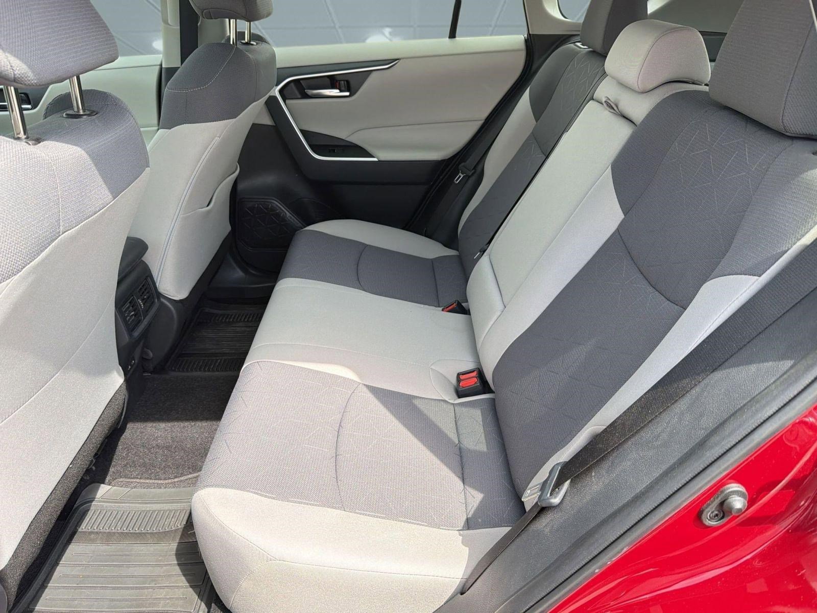 Used 2024 Toyota RAV4 XLE w/ Convenience Package image 13