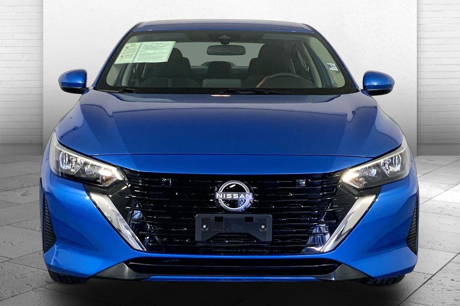 Used 2025 Nissan Sentra SV FWD image 2