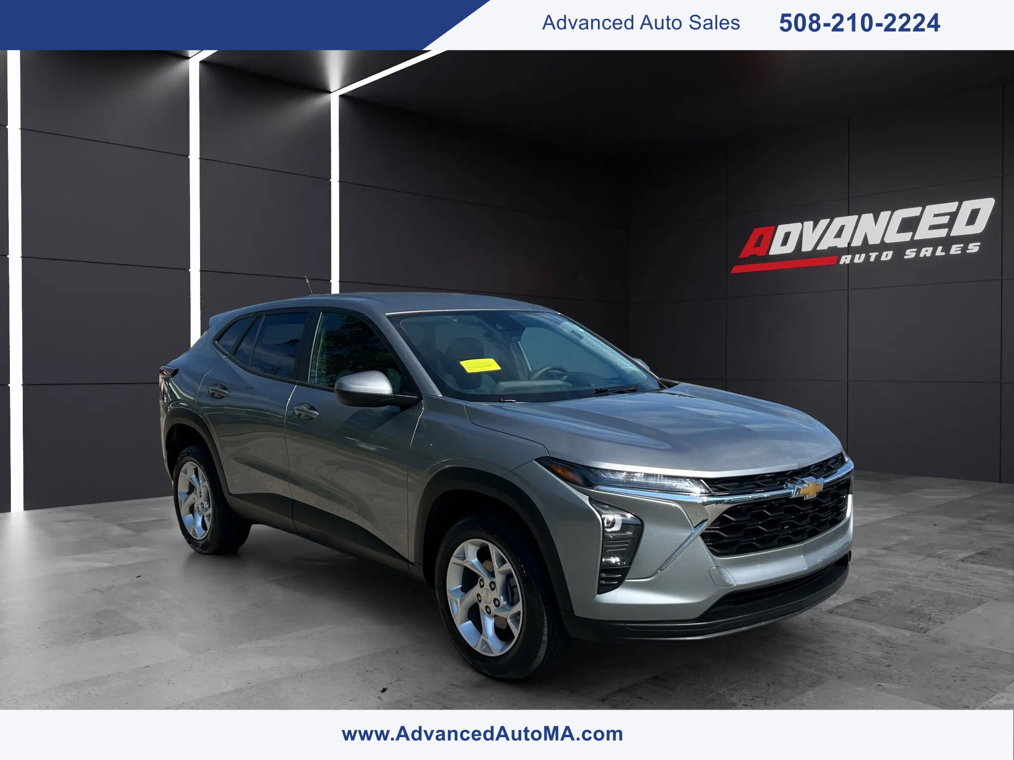 Used 2024 Chevrolet Trax LS w/ LS Convenience Package image 1