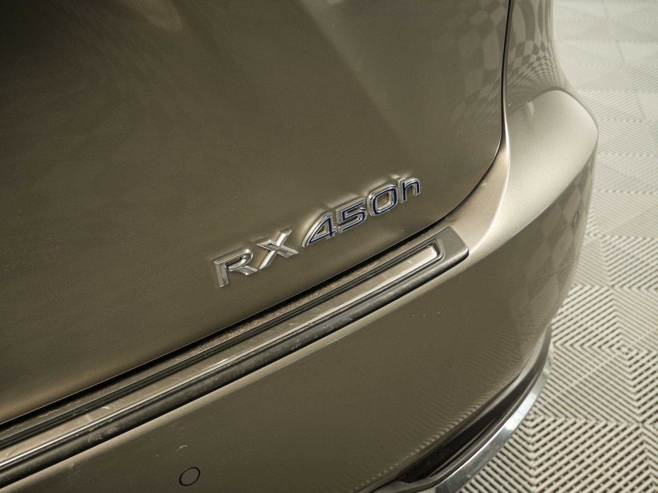 Used 2020 Lexus RX 450h AWD w/ Luxury Package image 9