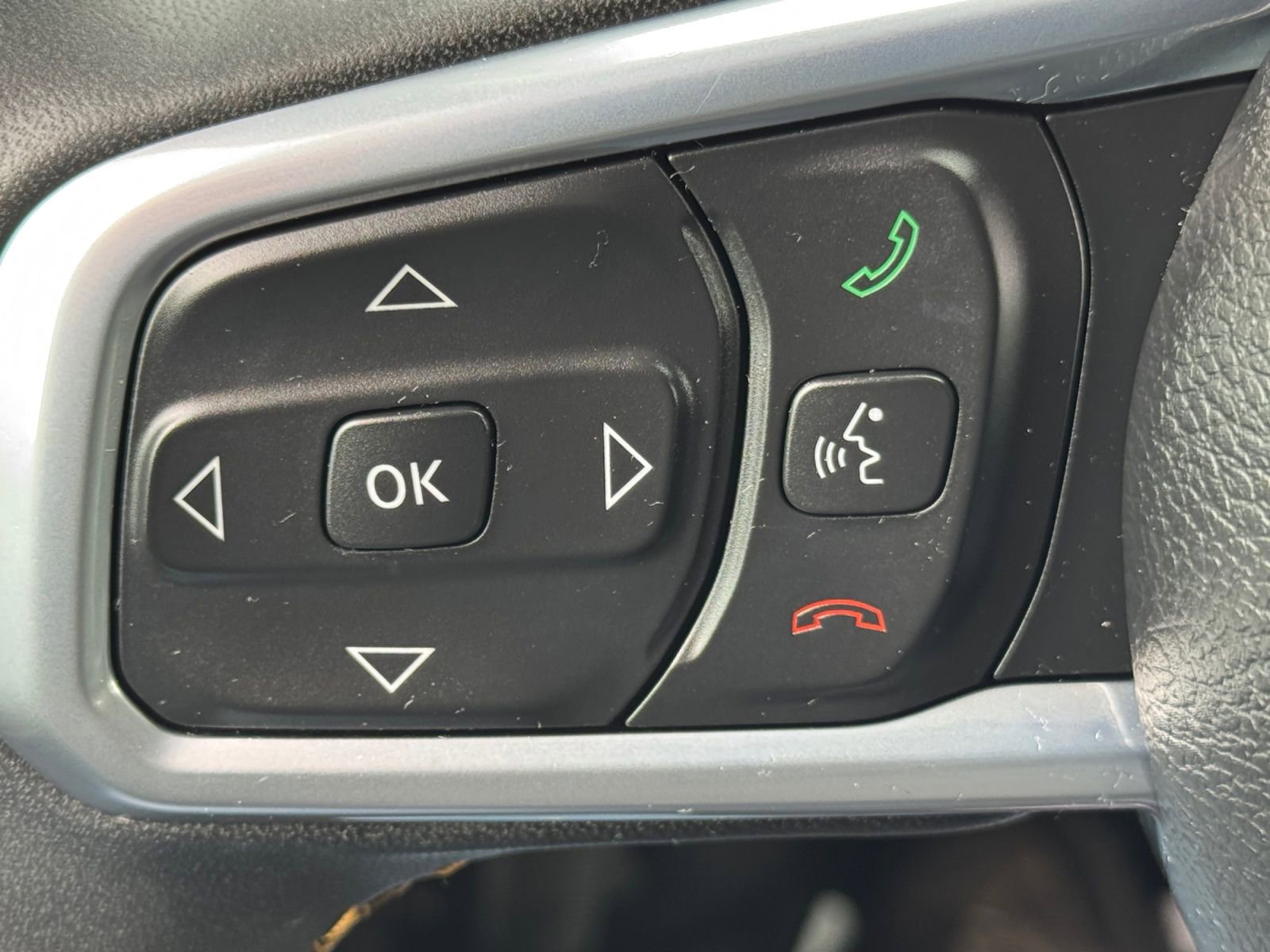 Used 2024 Jeep Wrangler Sahara w/ Technology Group AWD/4WD image 28