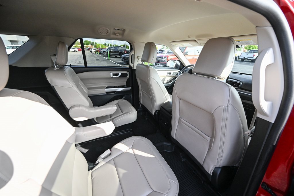 Certified 2023 Ford Explorer XLT w/ Equipment Group 202A image 28