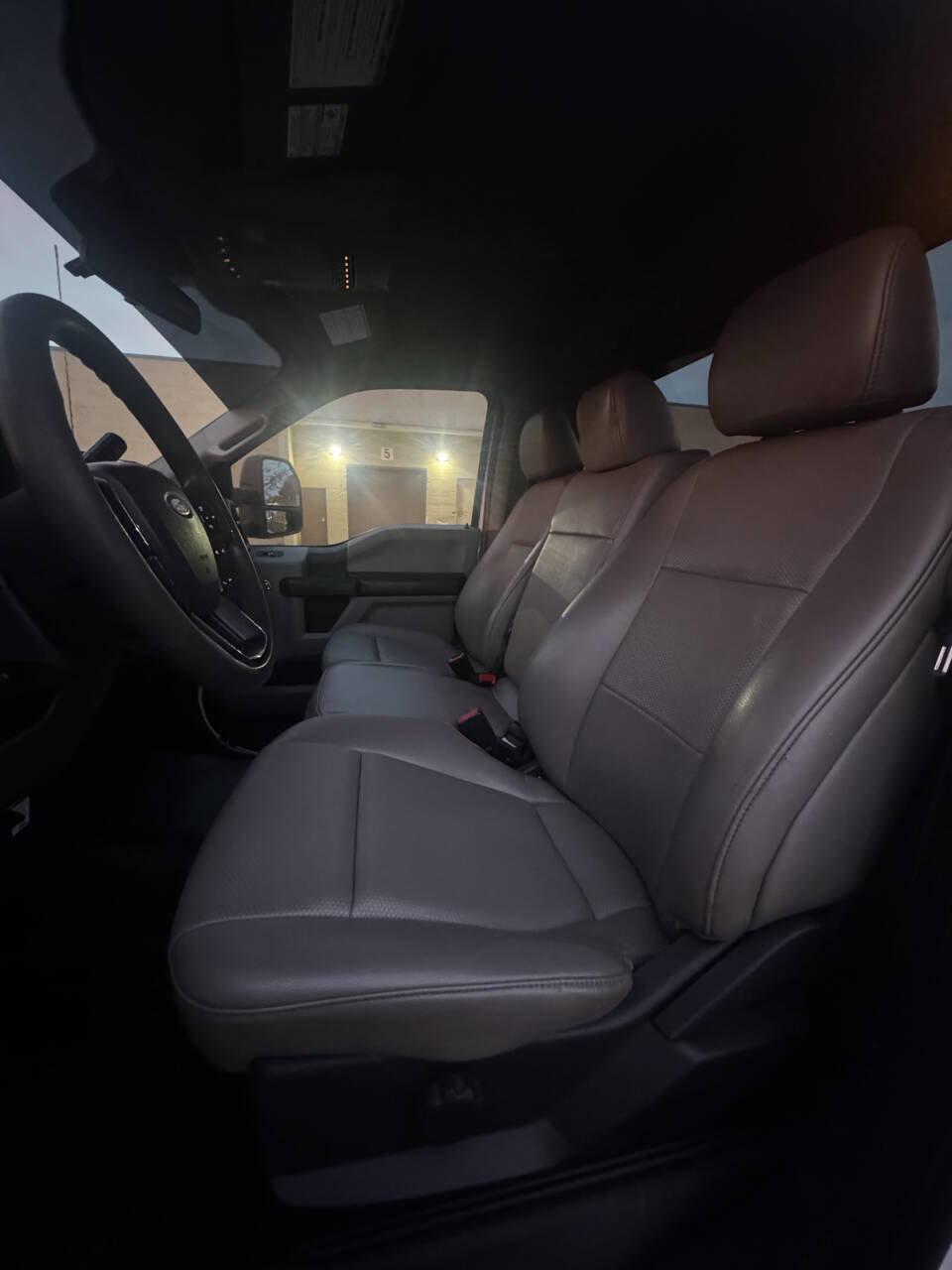 Used 2022 Ford F550 2WD Regular Cab Super Duty image 5