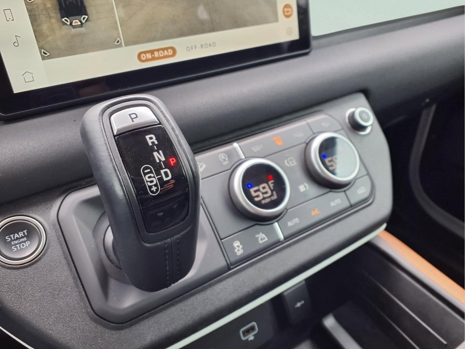 Used 2022 Land Rover Defender 90 image 21