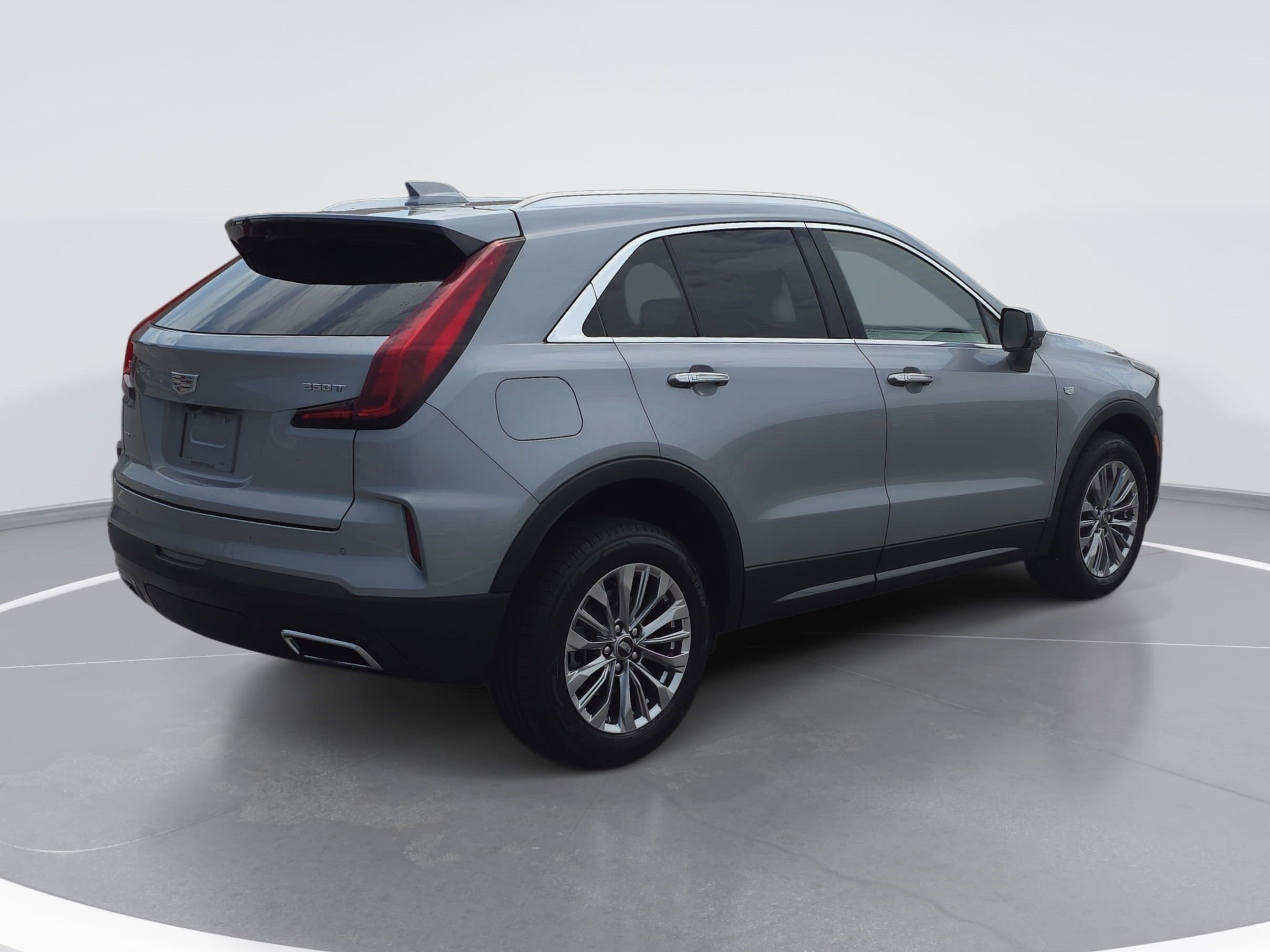 Certified 2025 Cadillac XT4 Premium Luxury AWD/4WD image 3