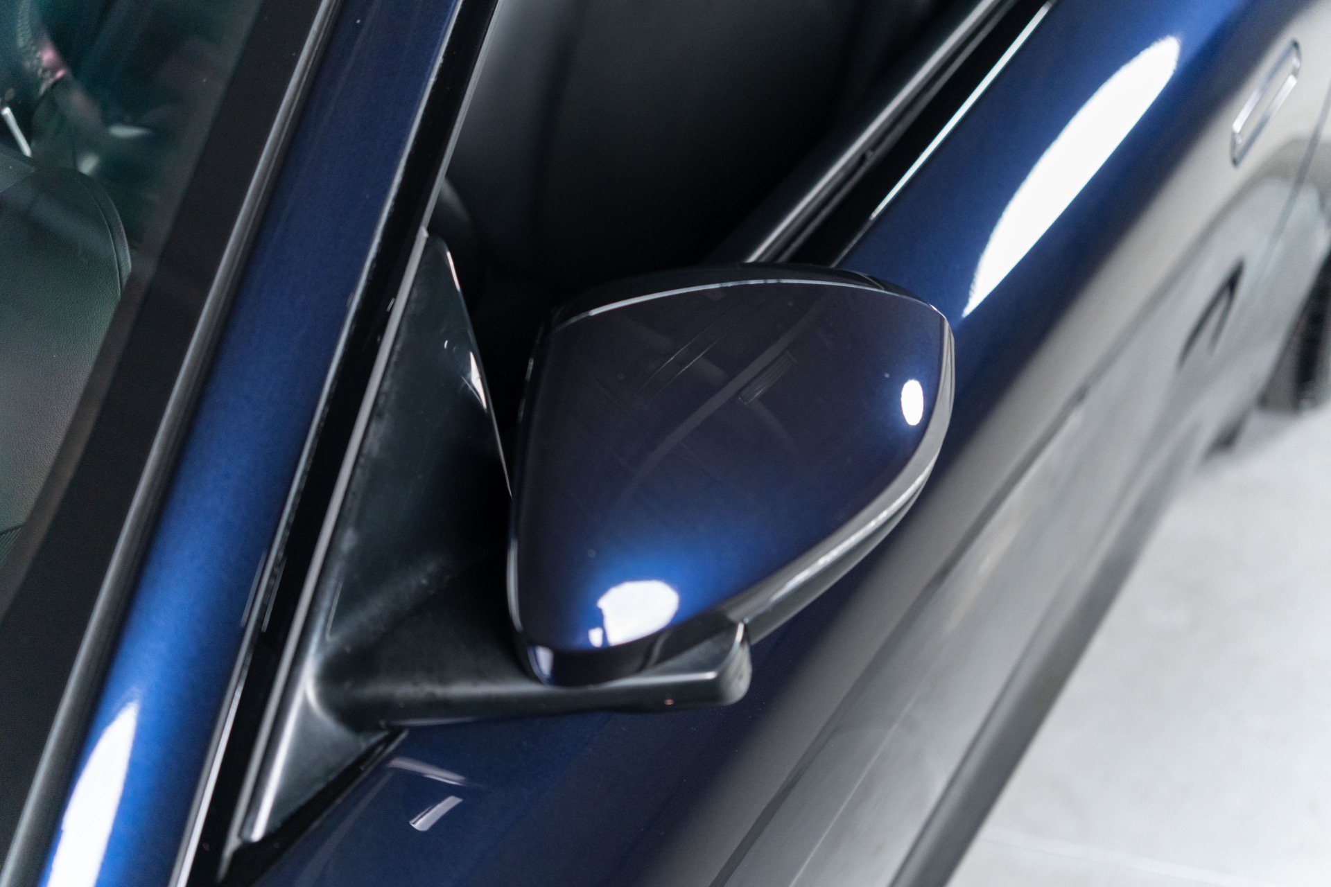 Used 2018 Jaguar F-TYPE Coupe RWD image 8