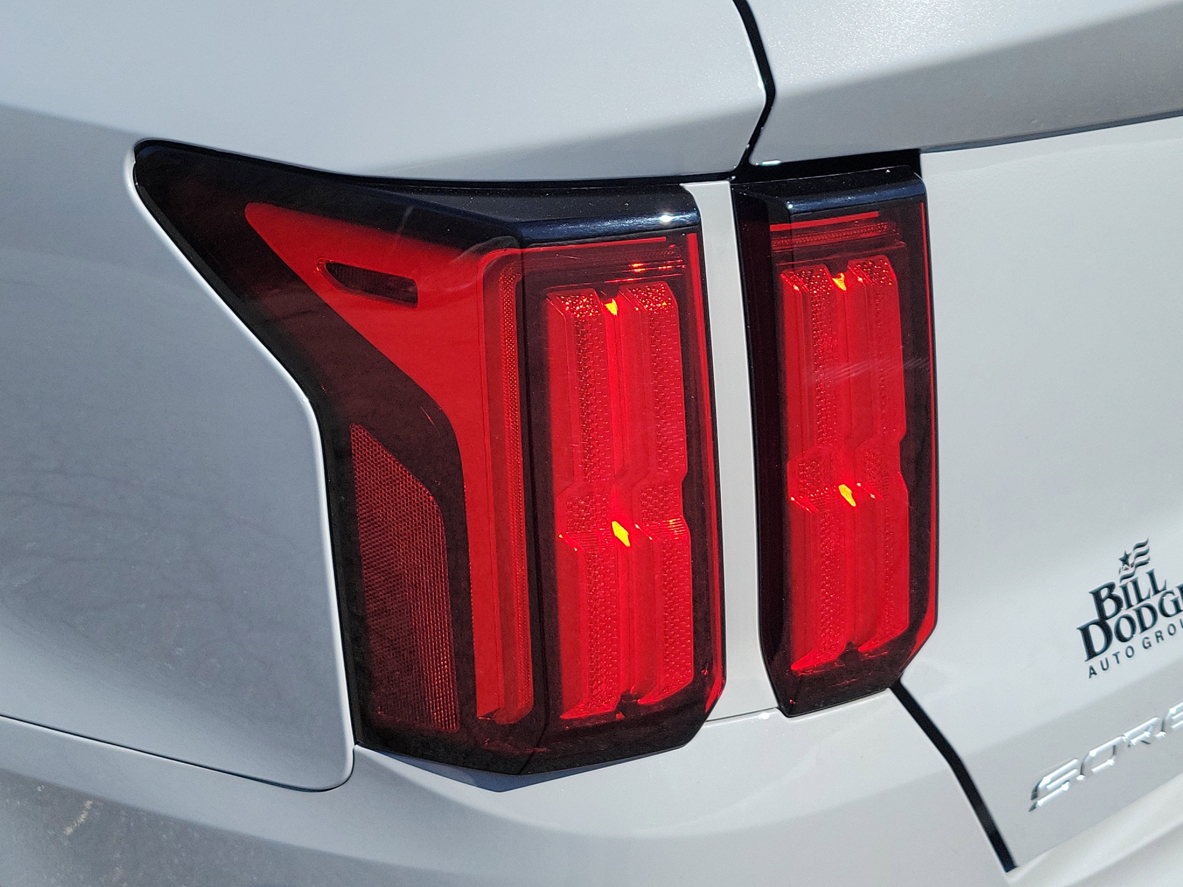 Used 2023 Kia Sorento SX image 11