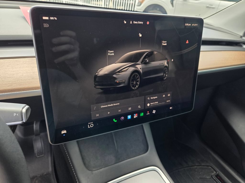 Used 2022 Tesla Model Y Long Range AWD/4WD image 25