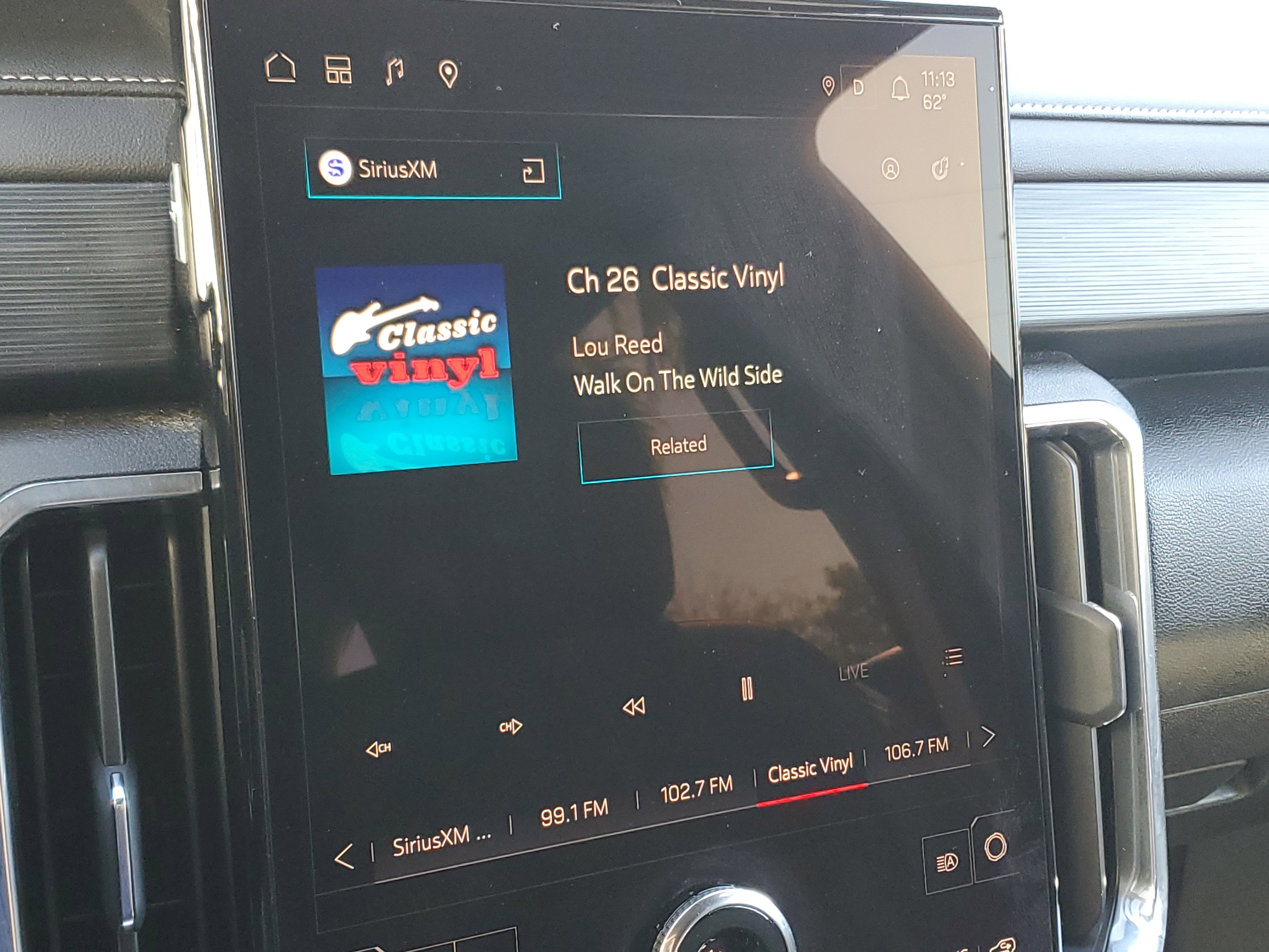 Used 2025 GMC Acadia Elevation image 27