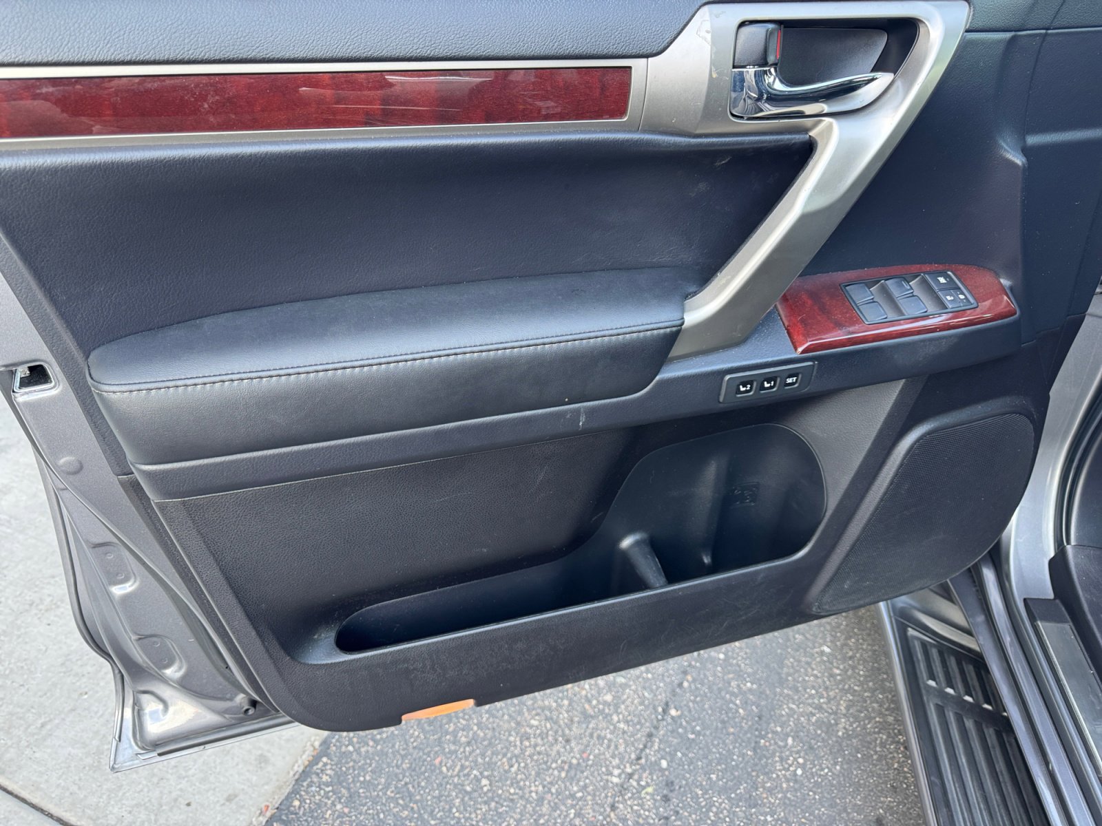 Used 2015 Lexus GX 460 image 13