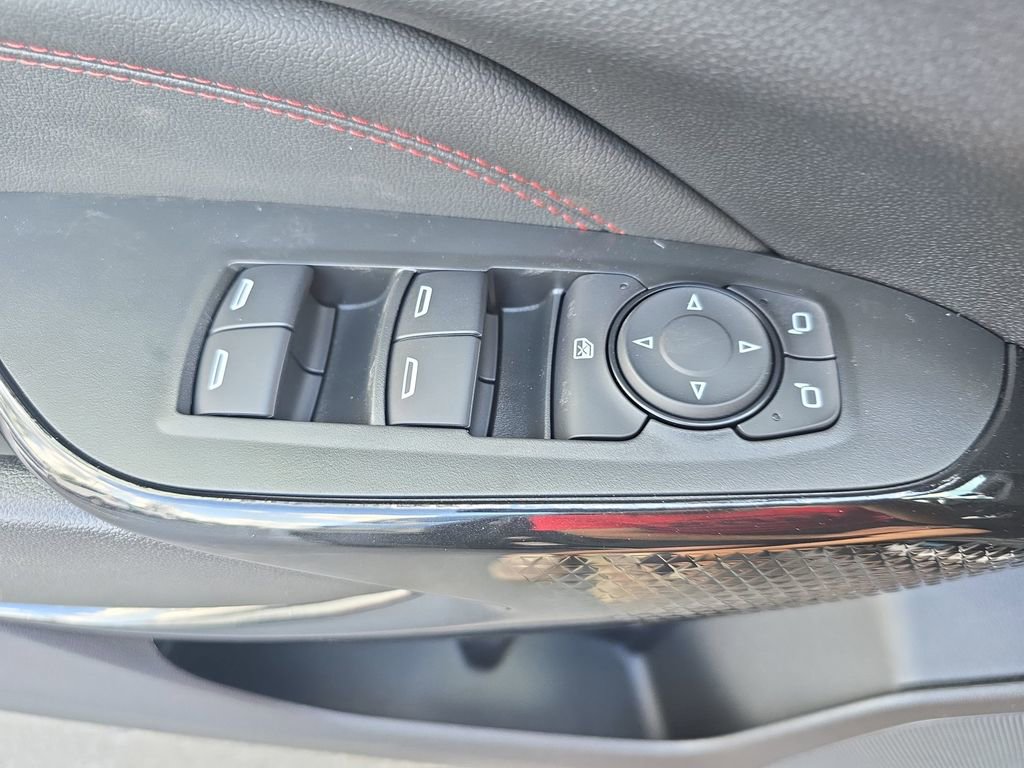 New 2026 Chevrolet Trax RS w/ Sunroof Package image 29