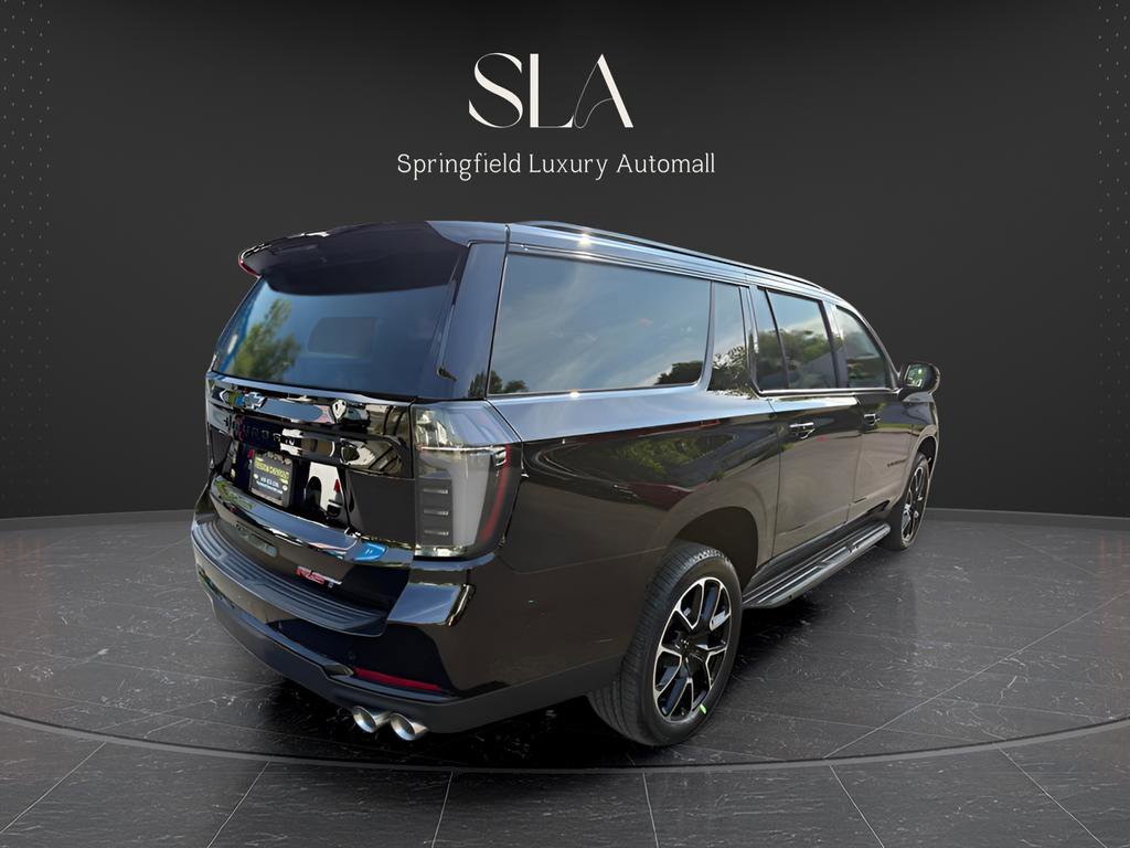 Used 2026 Chevrolet Suburban RST w/ Comfort Package image 5