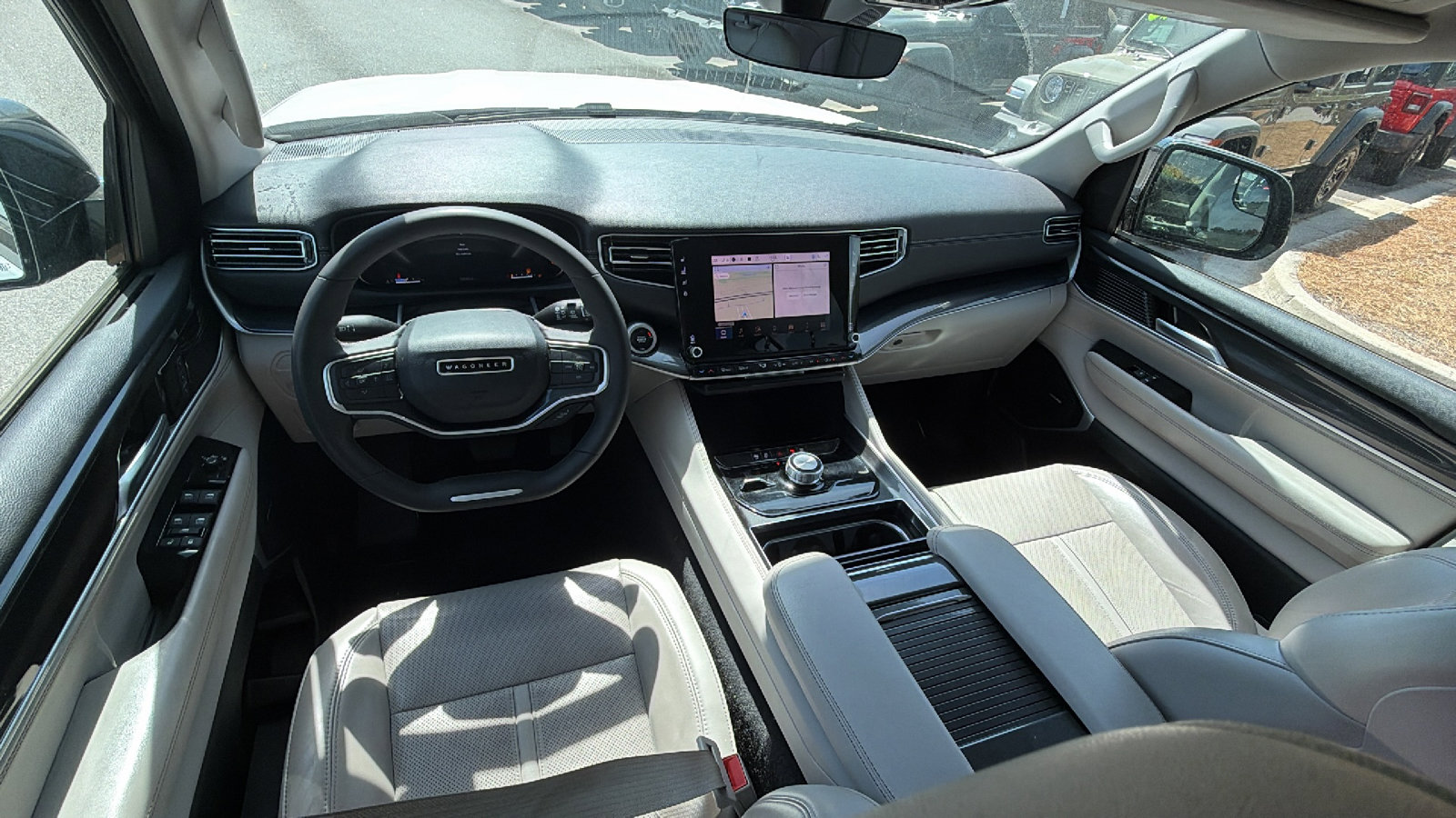 Used 2024 Jeep Wagoneer 4WD image 27