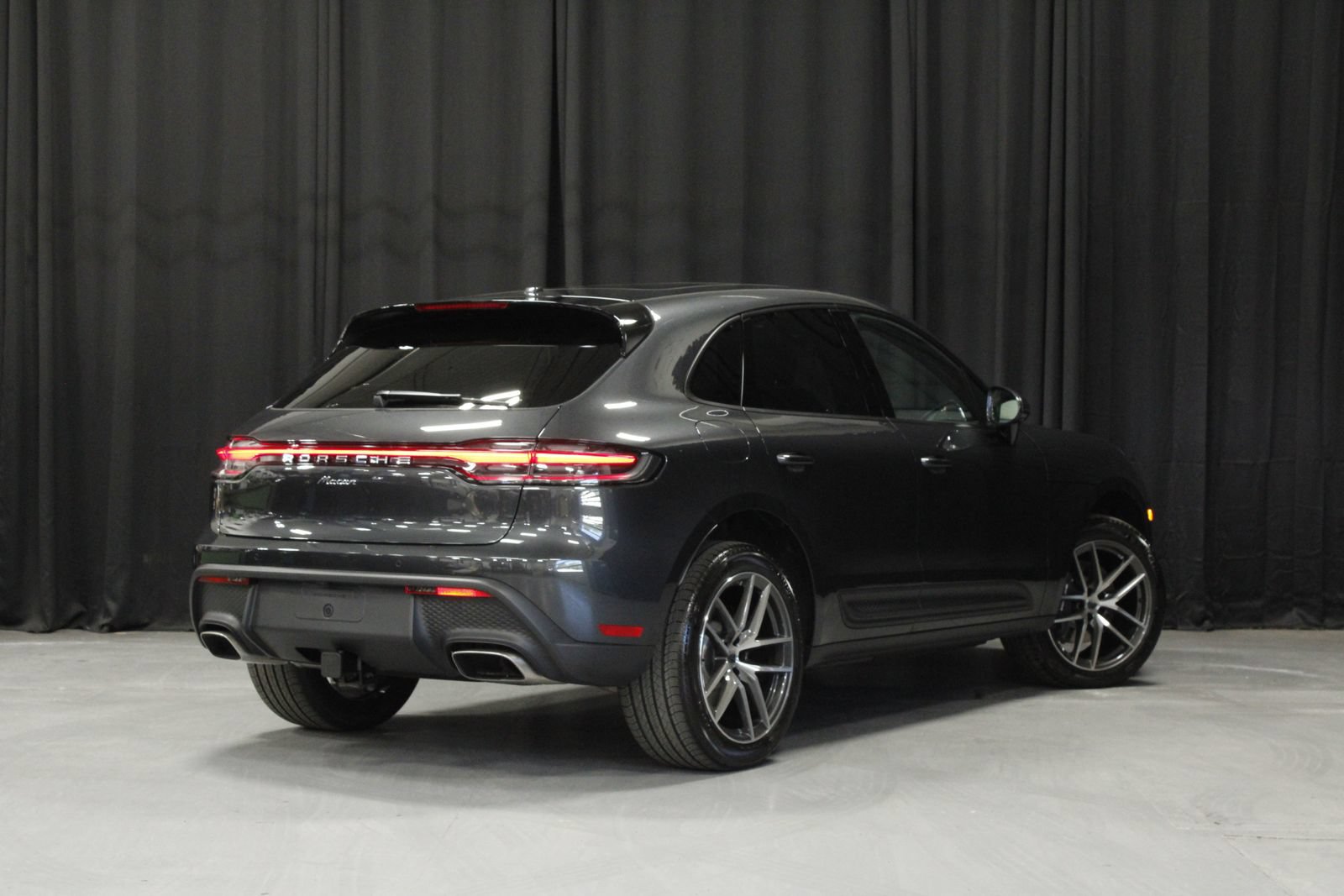 New 2026 Porsche Macan AWD/4WD image 5