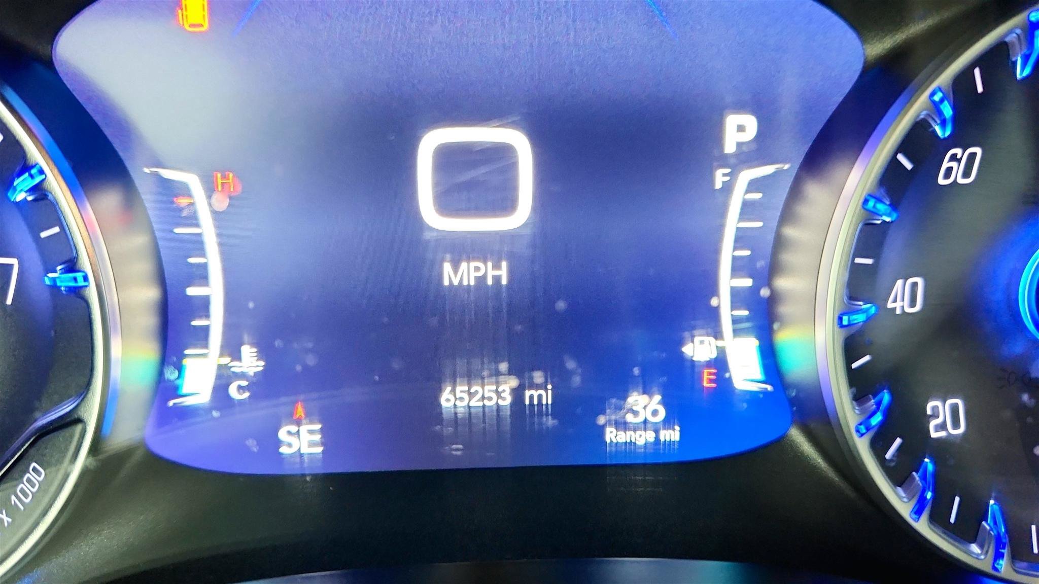 Used 2024 Chrysler Pacifica Touring-L FWD image 13
